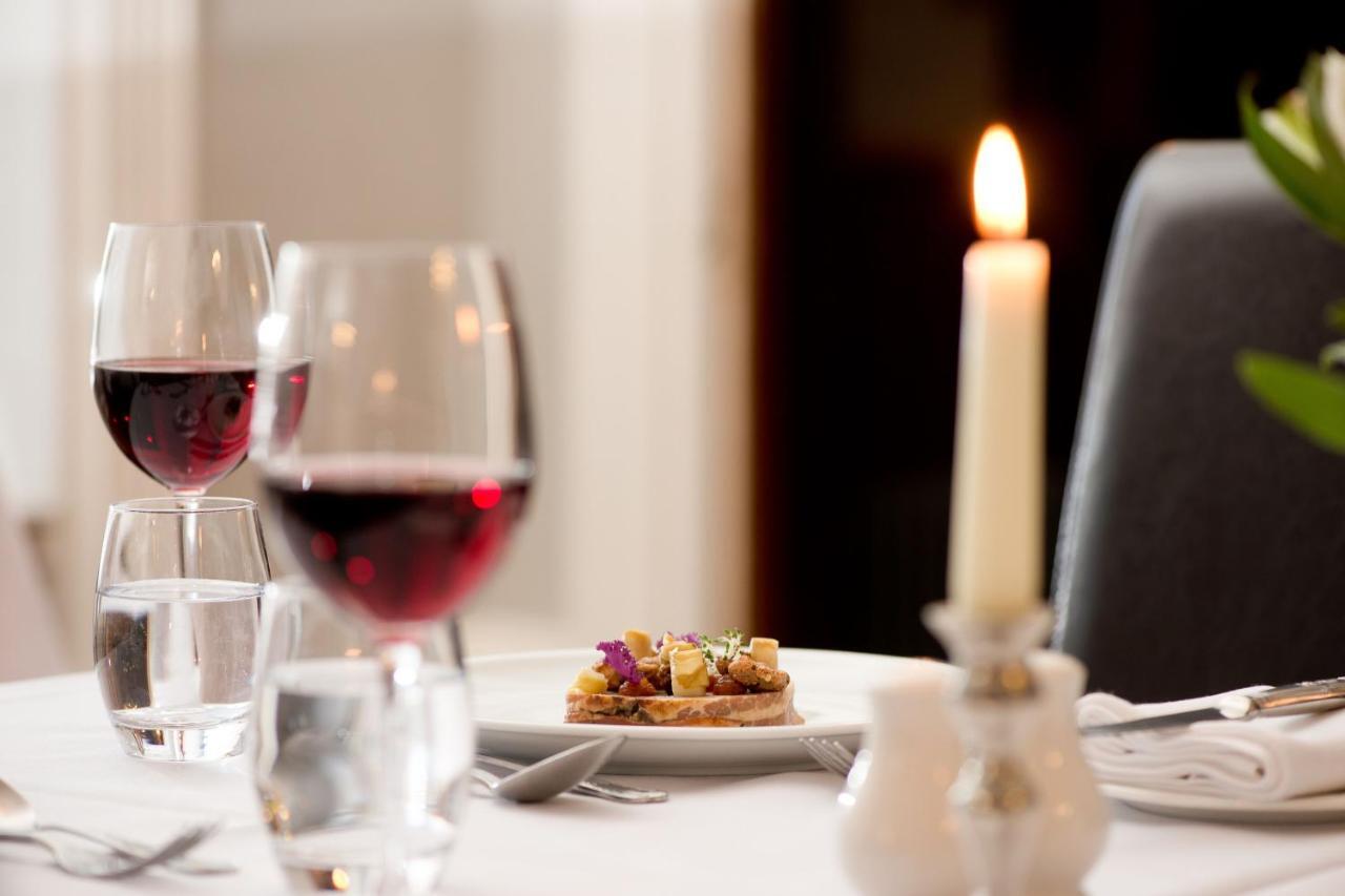 Glewstone Court Country House Hotel Ross-on-Wye ภายนอก รูปภาพ